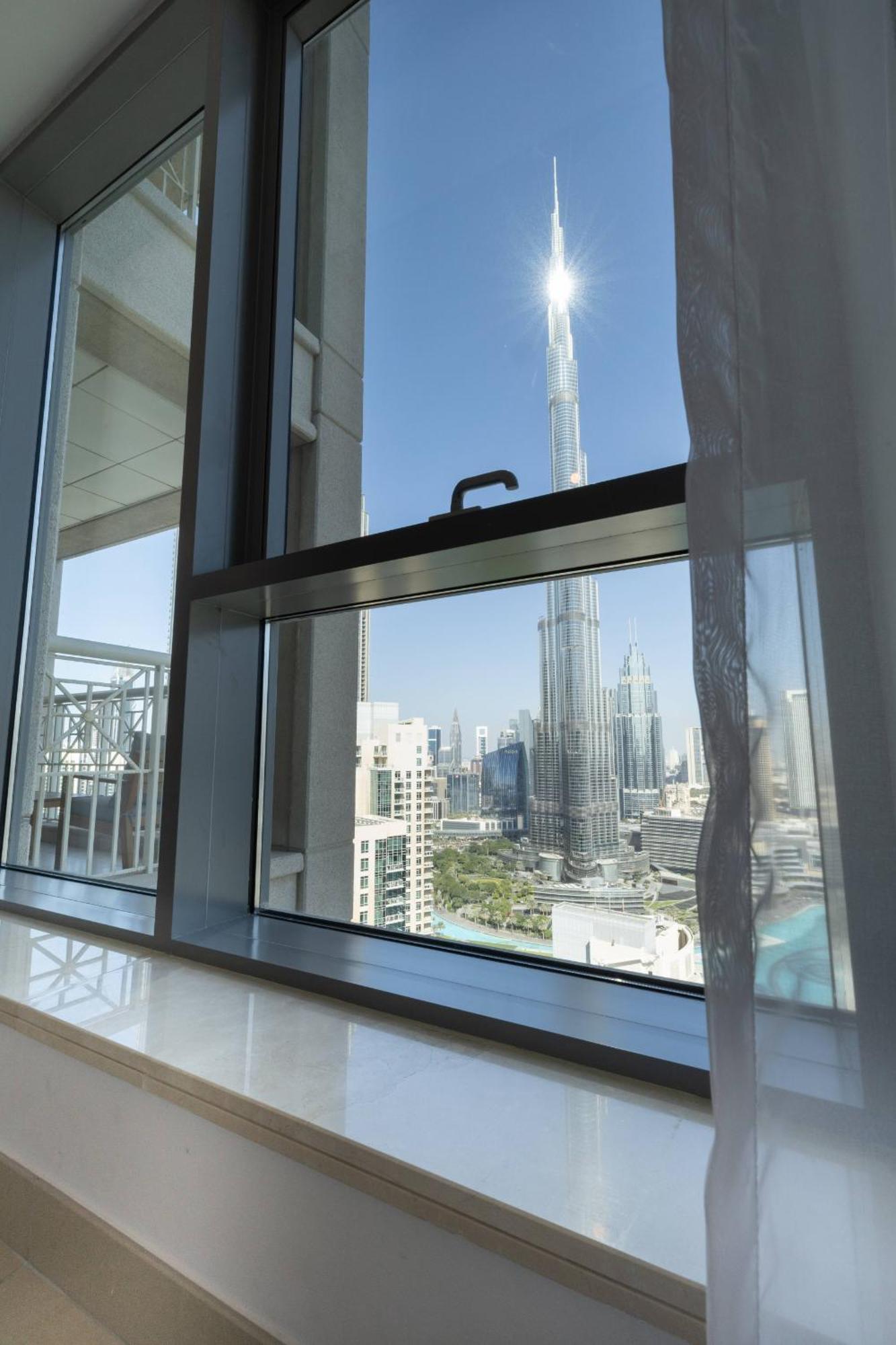 Signature Burj Khalifa View Residence Dubai Exterior foto