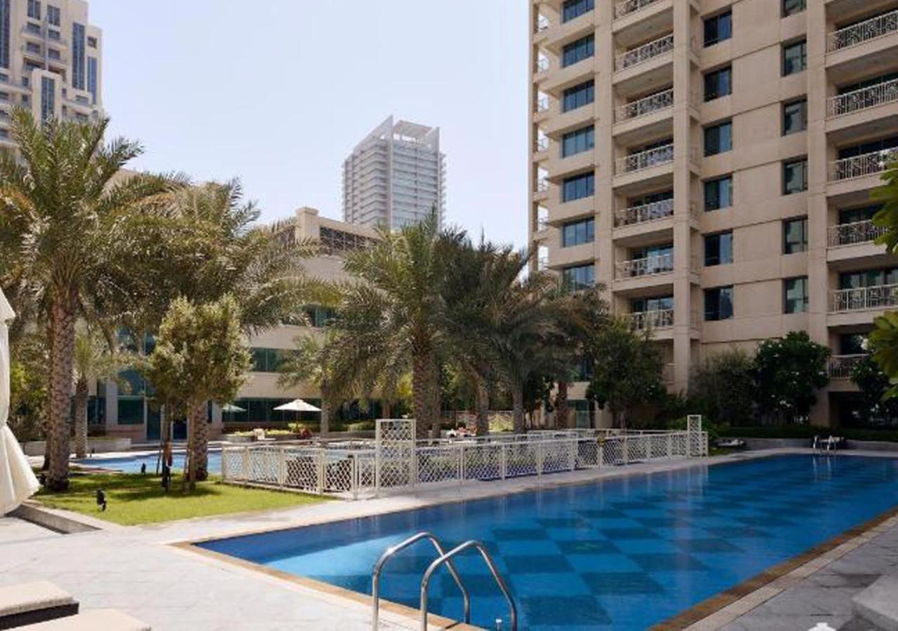 Signature Burj Khalifa View Residence Dubai Exterior foto
